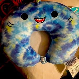 “Luther” squishmallow neck pillow*NWT